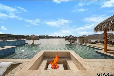 220 Pin Oak Drive, Mabank, TX 75156 - Photo 1