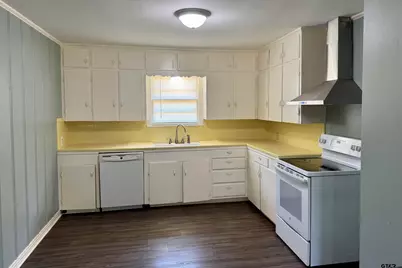 204 Mt. Sylvan St, Lindale, TX 75771 - Photo 9