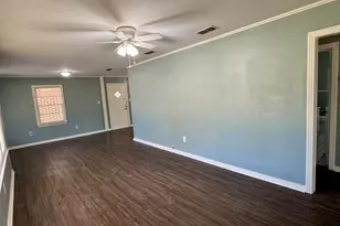 204 Mt Sylvan St, Lindale, TX 75771 - Photo 5