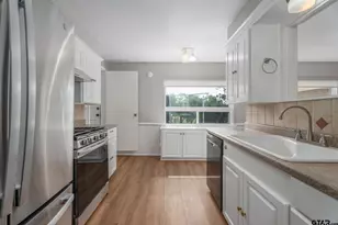 3324 Teakwood Dr, Tyler, TX 75701 - Photo 11