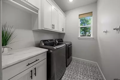 401 Deer Point Cv, Chandler, TX 75758 - Photo 9