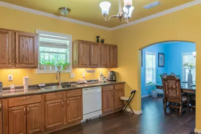 427 E Locust St, Tyler, TX 75702 - Photo 13