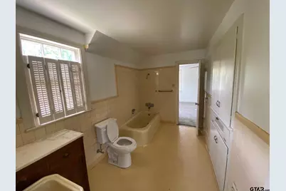 627 El Paso, Jacksonville, TX 75766 - Photo 21