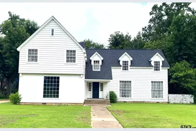 627 El Paso, Jacksonville, TX 75766 - Photo 1