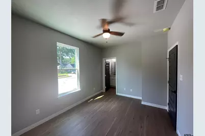 422 E Houston St. #100, Tyler, TX 75702 - Photo 3
