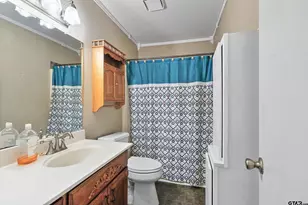 194 Oak Shadows Cv, Holly Lake Ranch, TX 75765 - Photo 11