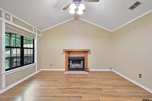 194 Oak Shadows Cv, Holly Lake Ranch, TX 75765 - Photo 3