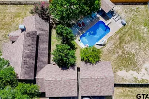 2382 Crystal Dr, Athens, TX 75752 - Photo 3