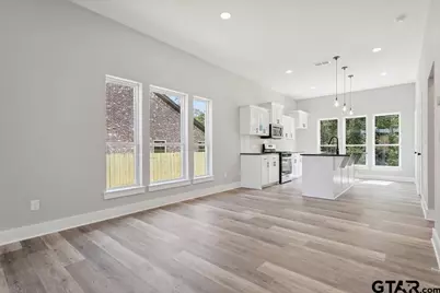 16330 Crossing Circle, Lindale, TX 75771 - Photo 9