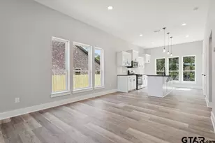 16330 Crossing Cir, Lindale, TX 75771 - Photo 9