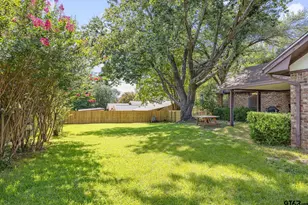 802 Carriage Dr, Tyler, TX 75703 - Photo 17