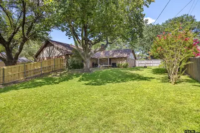 802 Carriage Drive, Tyler, TX 75703 - Photo 19