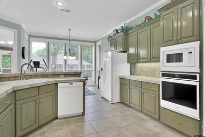 1212 Parkview Dr, Tyler, TX 75703 - Photo 19