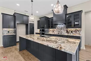 190 Brooks Dr, Gladewater, TX 75647 - Photo 11