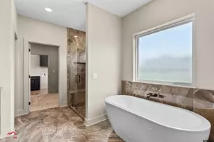 190 Brooks Dr, Gladewater, TX 75647 - Photo 19