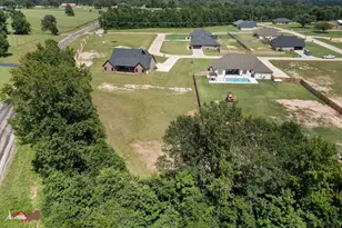 190 Brooks Dr, Gladewater, TX 75647 - Photo 33