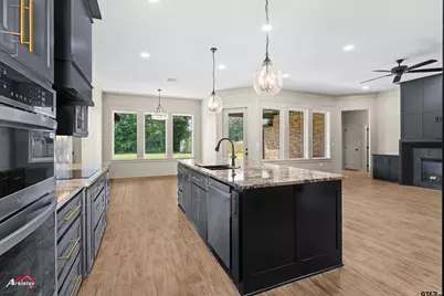 190 Brooks Dr, Gladewater, TX 75647 - Photo 13