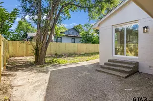 1513 E Lawrence St, Tyler, TX 75702 - Photo 5