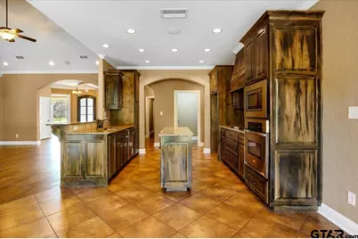 170 Ashbriar Lane, Longview, TX 75605 - Photo 15