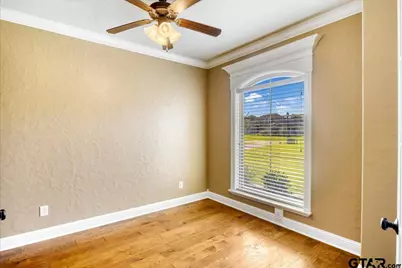 170 Ashbriar Lane, Longview, TX 75605 - Photo 9