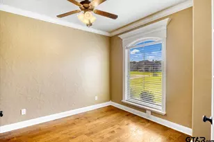 170 Ashbriar Ln, Longview, TX 75605 - Photo 9