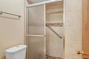 209 Beach St, Jacksonville, TX 75766 - Photo 17