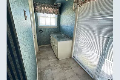 1825 Cr 3201, Jacksonville, TX 75766 - Photo 15