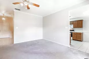 5401 Hollytree Dr, Tyler, TX 75703 - Photo 11