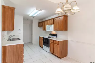 5401 Hollytree Dr #201, Tyler, TX 75703 - Photo 15