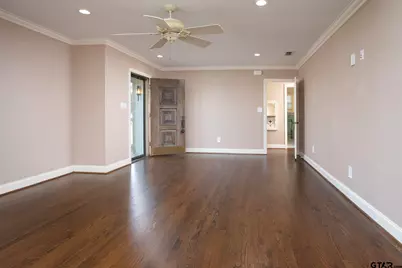 502 W Hubbard St, Lindale, TX 75771 - Photo 13