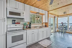 983 Beachside, Chandler, TX 75758 - Photo 3