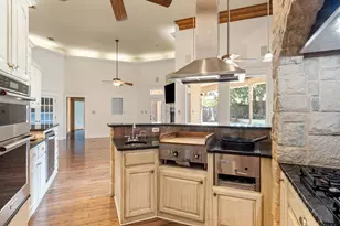 906 Millstone Ln, Chandler, TX 75758 - Photo 17