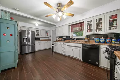 221 N Dayton St, Tyler, TX 75702 - Photo 13