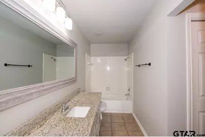 5809 Hollytree, Tyler, TX 75703 - Photo 17