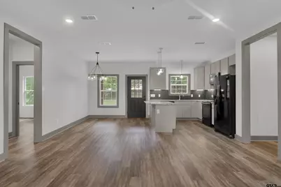 220 Sherman St, Rusk, TX 75785 - Photo 9