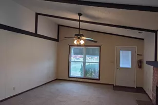 809 Broad St, Chandler, TX 75758 - Photo 3