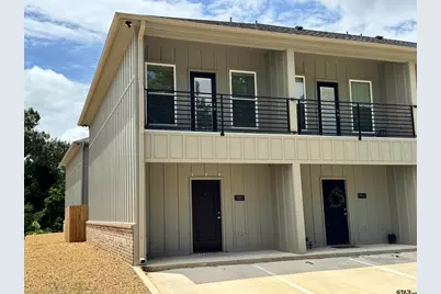 527 N College, Lindale, TX 75771 - Photo 1