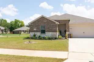 203 Parker Oaks Dr, Chandler, TX 75758 - Photo 3