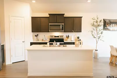 203 Parker Oaks Drive, Chandler, TX 75758 - Photo 13