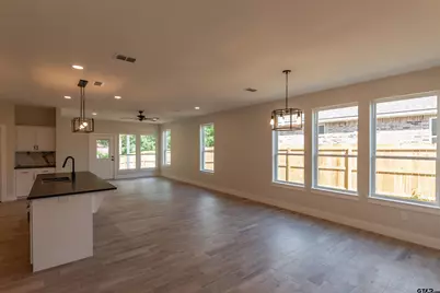 16230 Crossing Cir, Lindale, TX 75771 - Photo 3