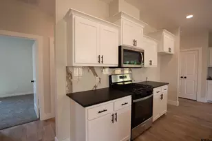 16230 Crossing Cir, Lindale, TX 75771 - Photo 9