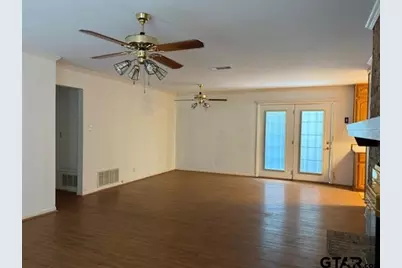 219 Powell, Tyler, TX 75703 - Photo 3