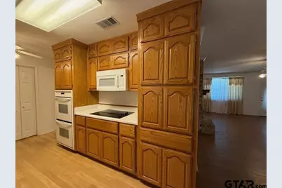 219 Powell, Tyler, TX 75703 - Photo 13