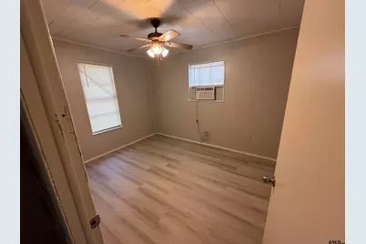 211 Garner Ln, Jacksonville, TX 75766 - Photo 5
