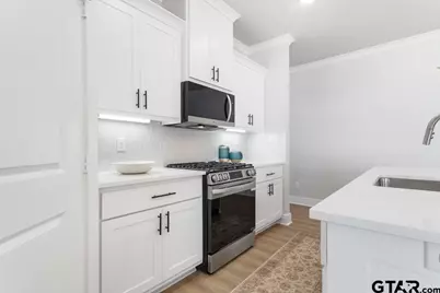 9256 Villas Ct, Tyler, TX 75703 - Photo 9