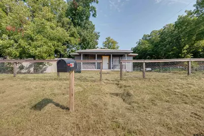 409 W Point Tap Rd, Palestine, TX 75803 - Photo 3