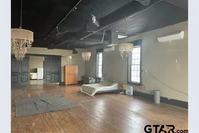 100 E Hubbard St, Lindale, TX 75771 - Photo 11