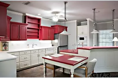 3699 Sabine, Athens, TX 75752 - Photo 9