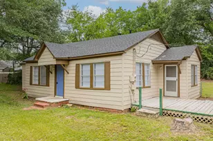 2812 Bernice St, Gladewater, TX 75647 - Photo 3