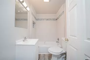 2812 Bernice St, Gladewater, TX 75647 - Photo 13